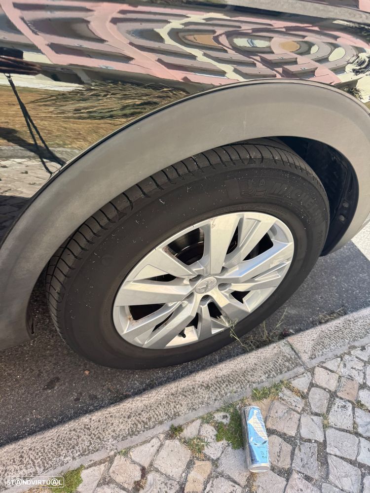 Peugeot 3008 PureTech 130 Stop & Start GPF Active Pack - 10