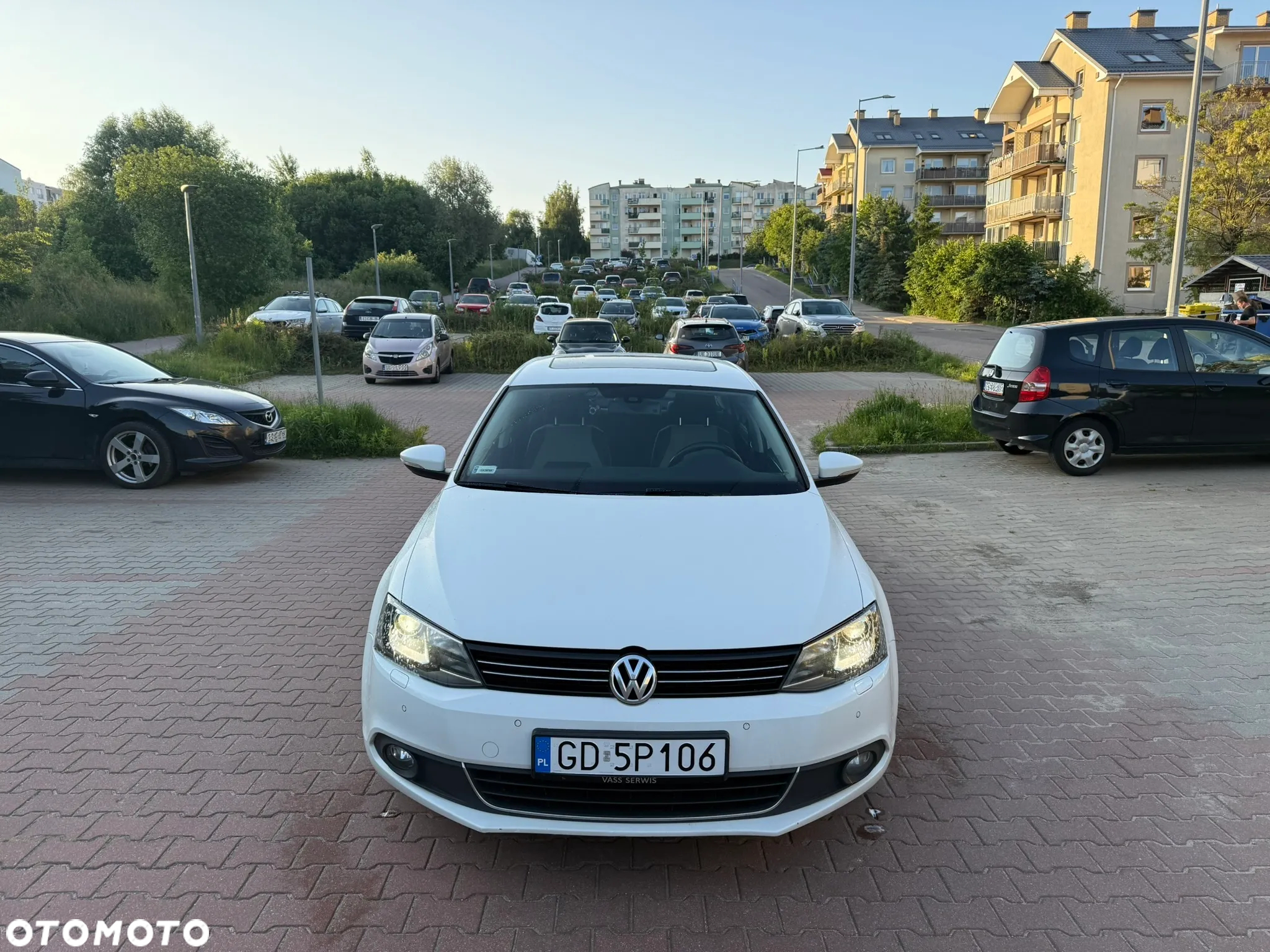 Volkswagen Jetta 2.0 TSI Highline DSG - 2