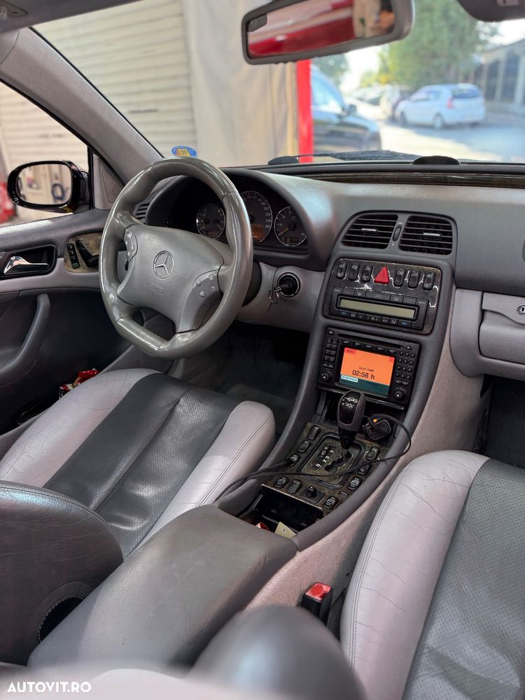 Mercedes-Benz CLK - 12