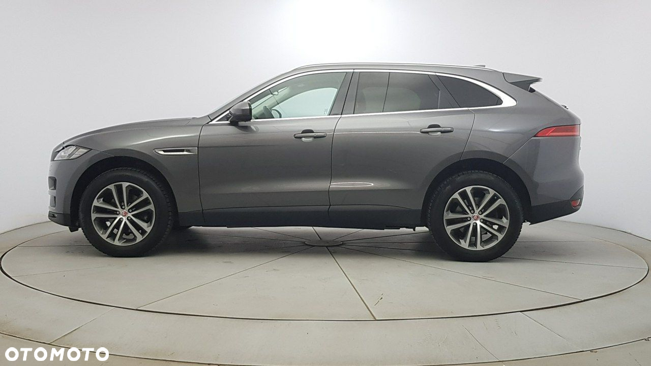 Jaguar F-Pace - 4