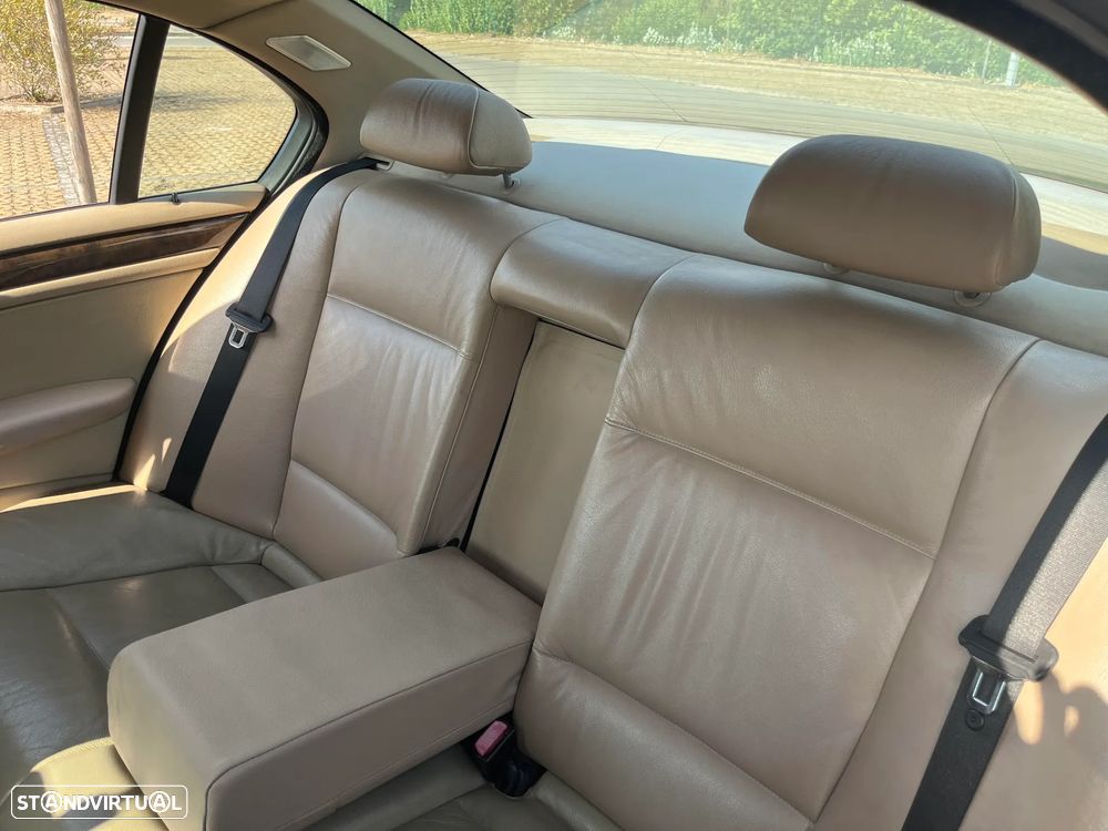 BMW 320 d - 8