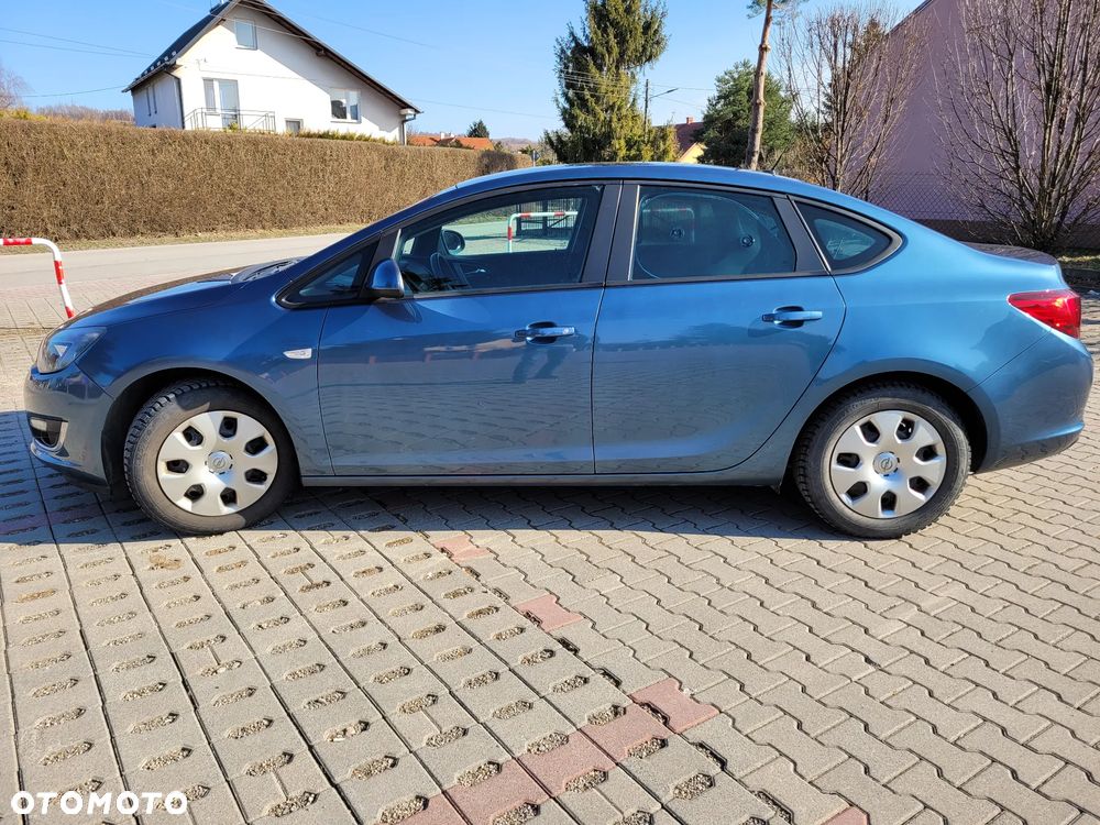 Opel Astra 1.6 - 12