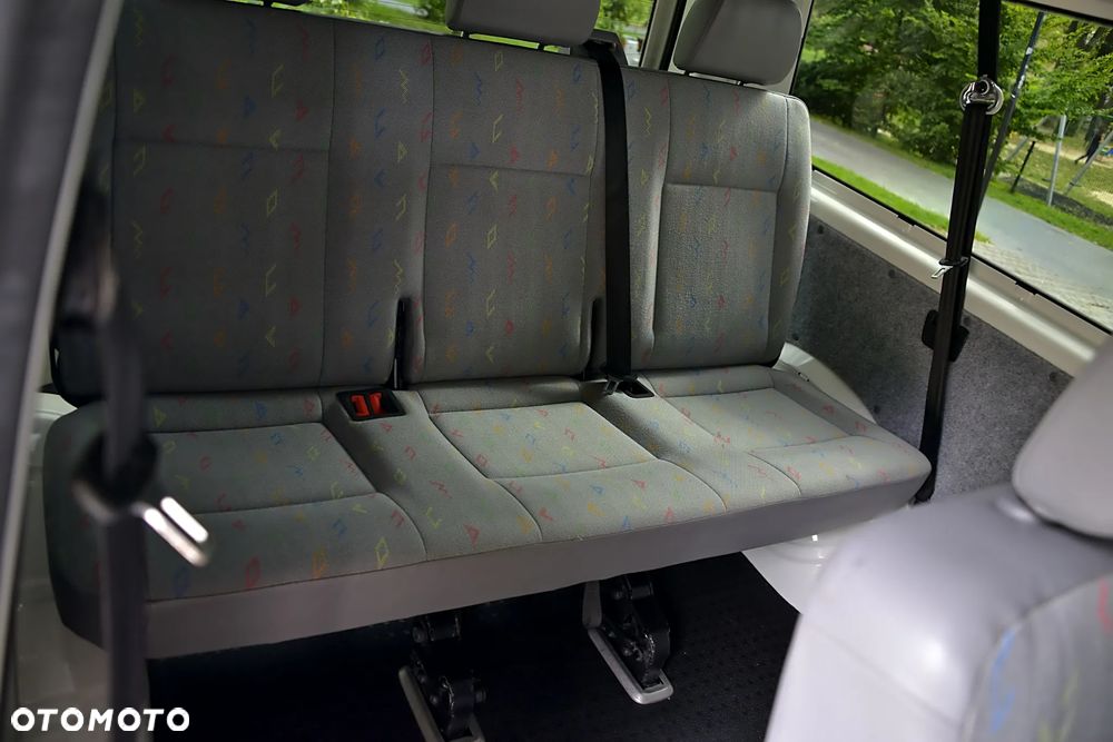 Volkswagen Transporter T5 TDI L2H1 - 26