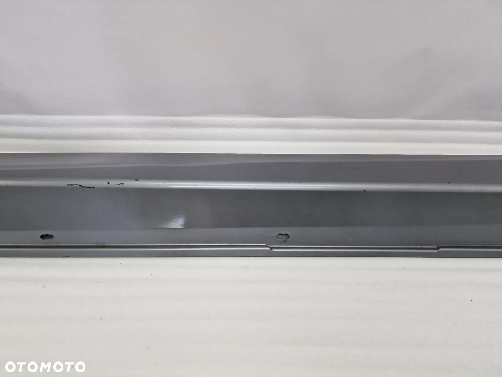BMW E60 5 04- PRAWA LISTWA PROGOWA / NAKŁADKA PROGU , NR 51717033760 , NR AUKCJI PR305 - 8