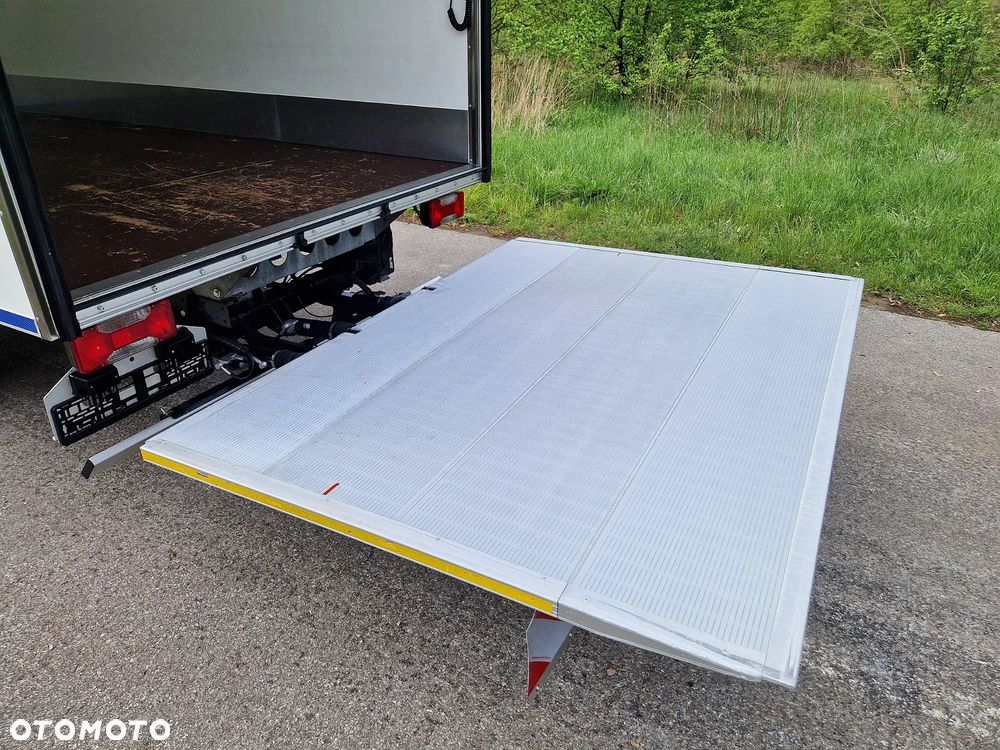 Iveco DAILY - 28