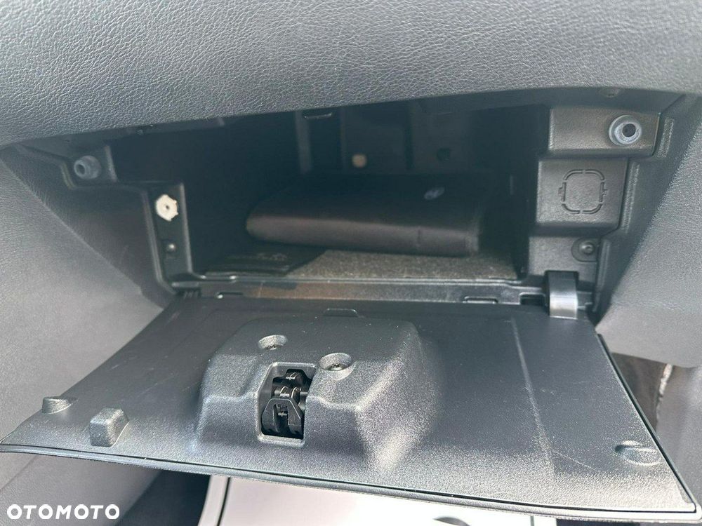 Ford Mondeo - 23