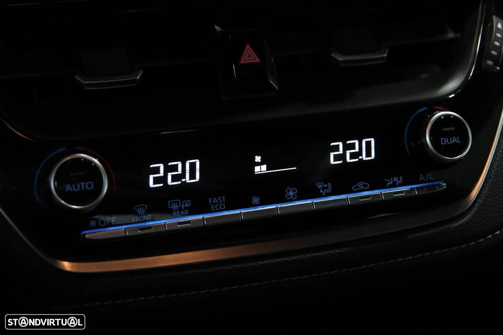 Toyota Corolla 2.0 Hybrid Square Collection - 16