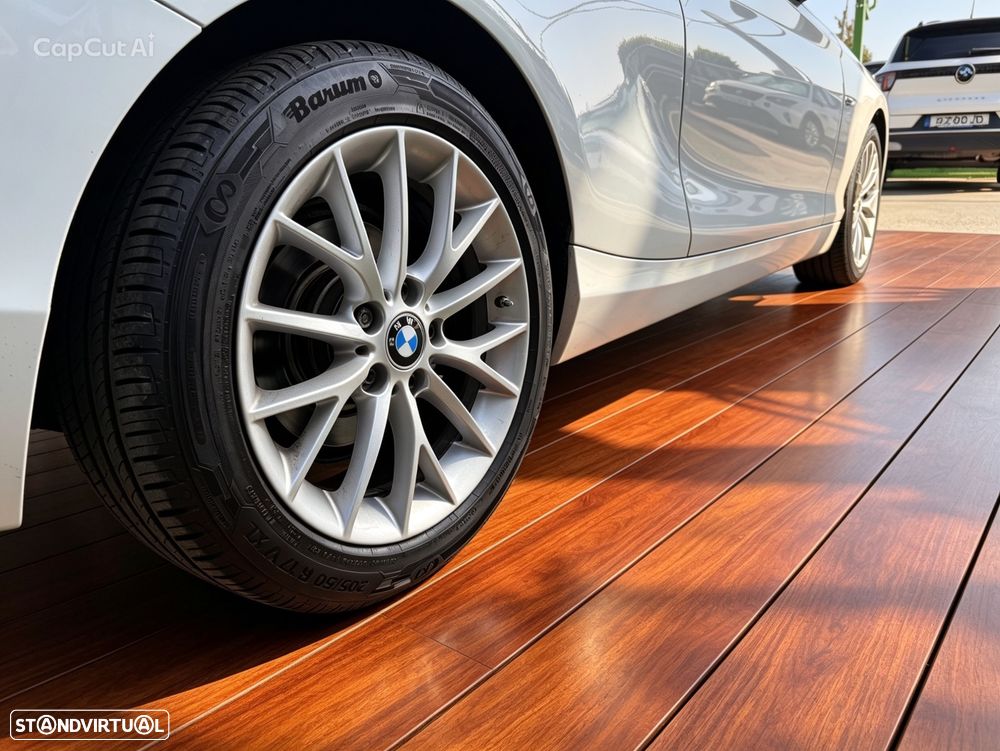 BMW 218 i Cabrio Line Sport Auto - 10