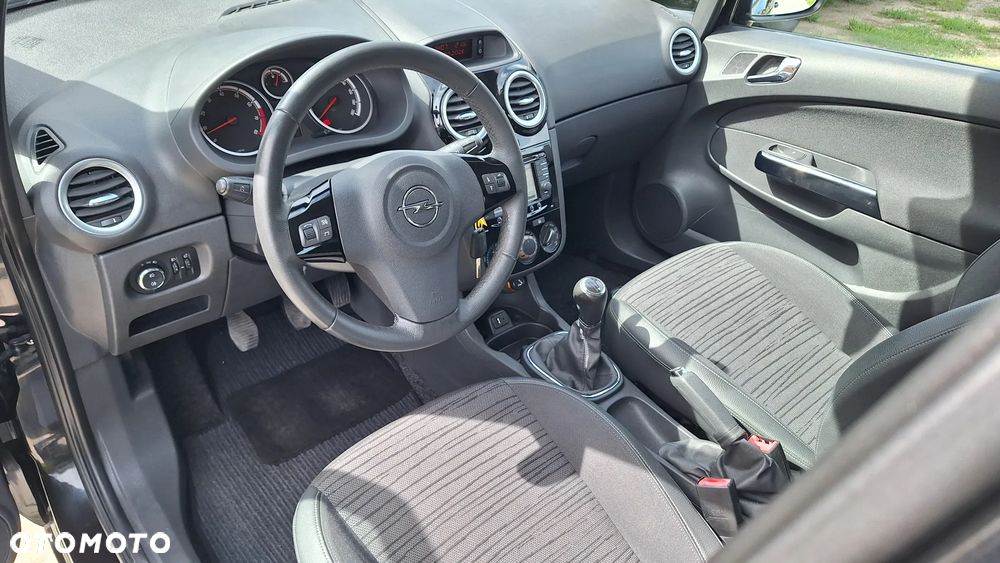 Opel Corsa 1.2 16V Enjoy - 12