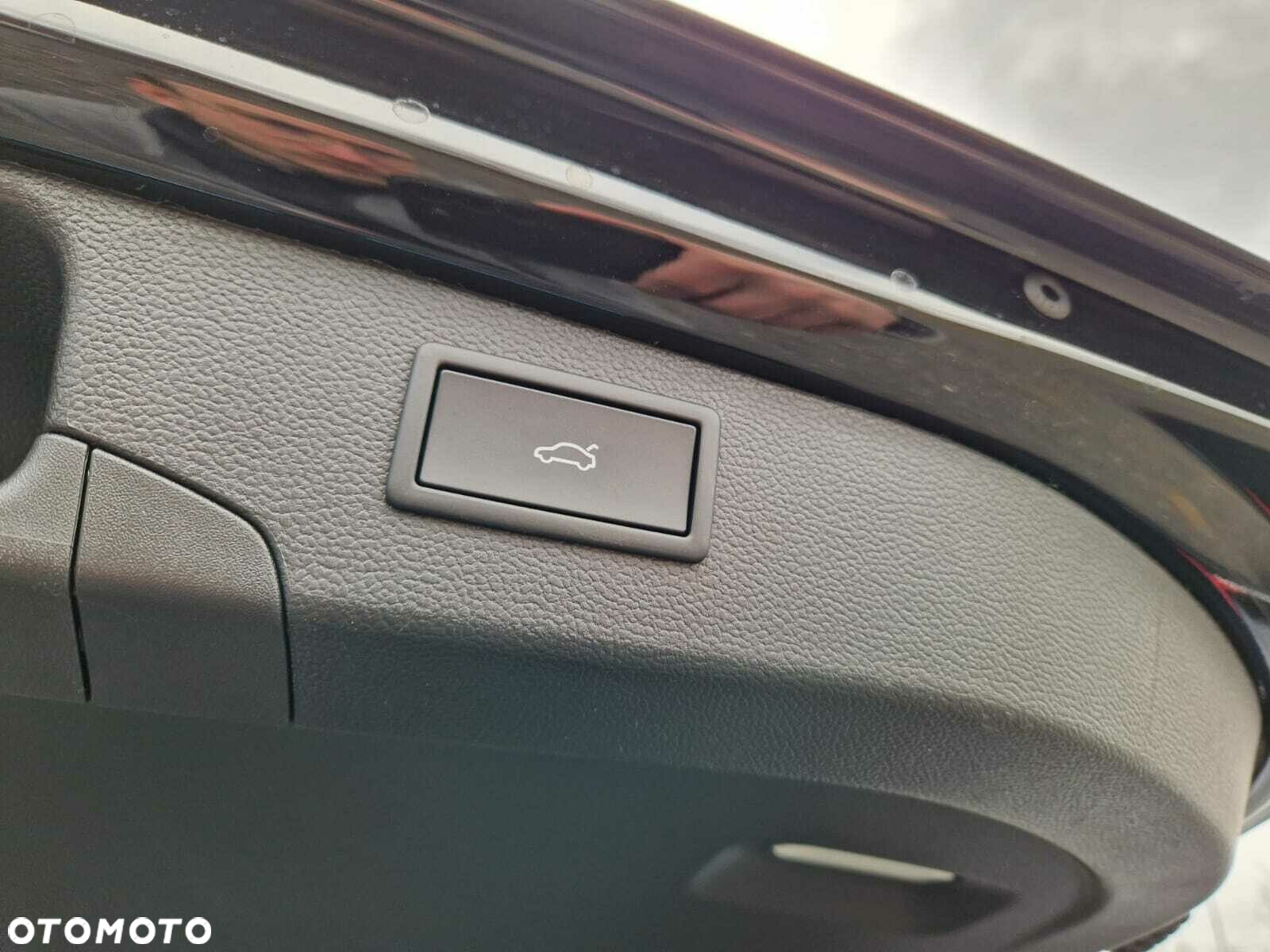 Volkswagen Passat 2.0 TDI SCR Elegance DSG - 22