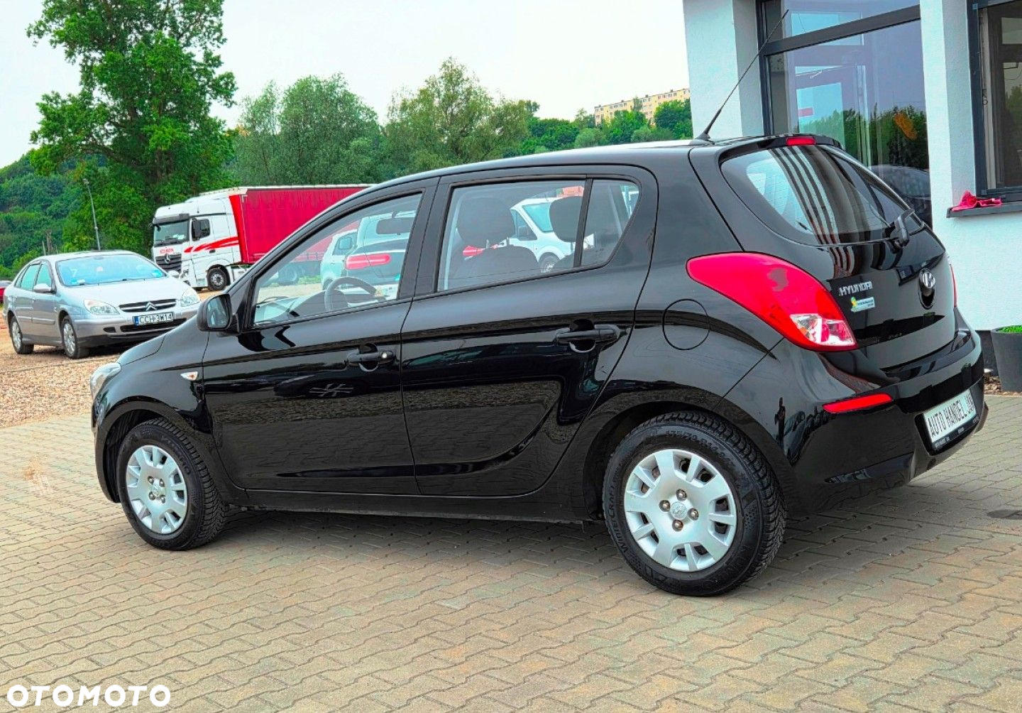 Hyundai i20 - 24