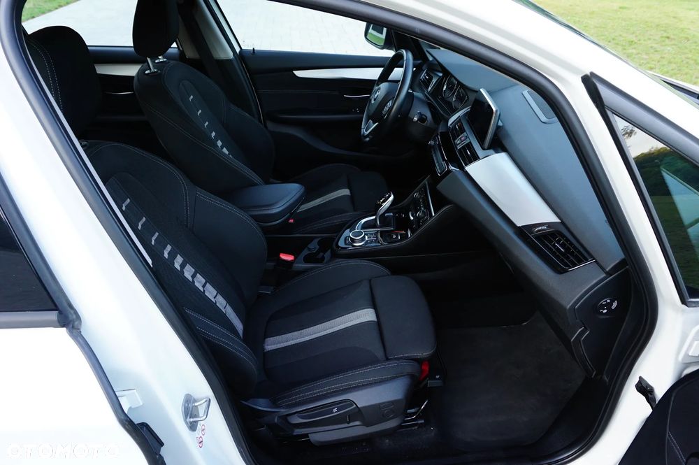 BMW Seria 2 218i GT Advantage - 24