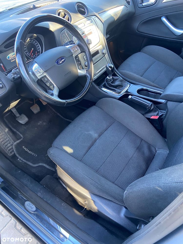 Ford Mondeo 2.0 TDCi Ghia - 6