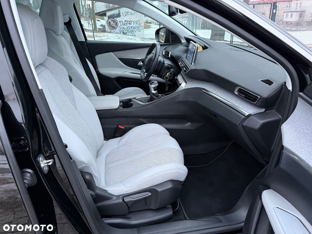 Peugeot 3008 1.5 BlueHDi Active S&S - 17