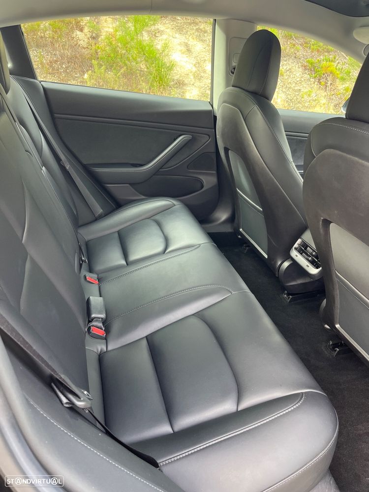 Tesla Model 3 Long-Range Dual Motor AWD - 13