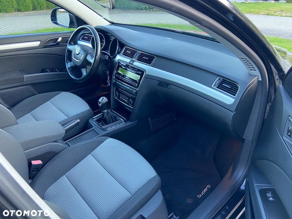 Skoda Superb 1.8 TSI 4x4 Comfort - 23