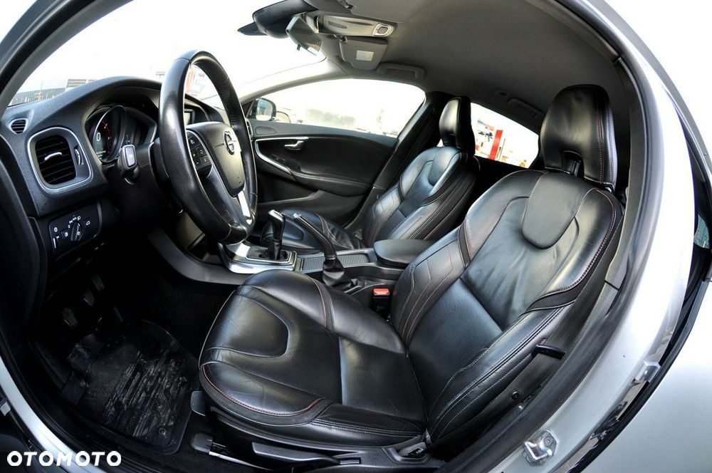 Volvo V40 D2 Drive-E Ocean Race - 6