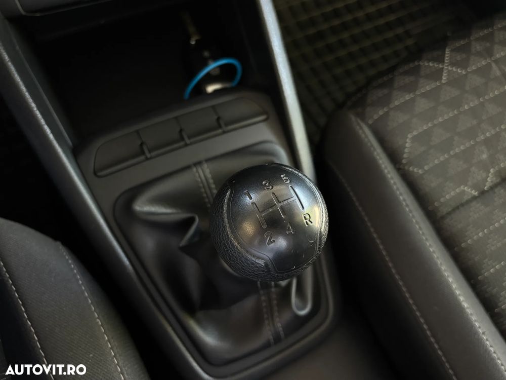 Kia Rio 1.2 MPI 5MT Urban - 17