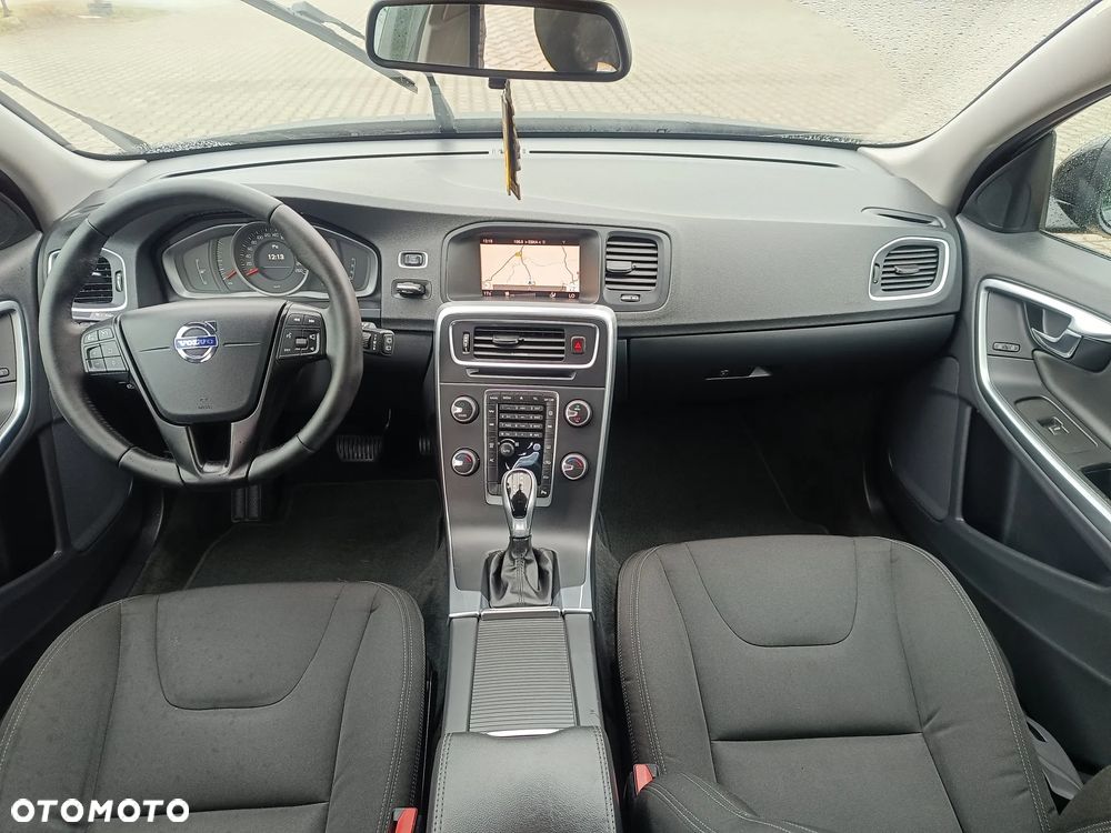 Volvo V60 D2 Drive-E Dynamic Edition (Momentum) - 16