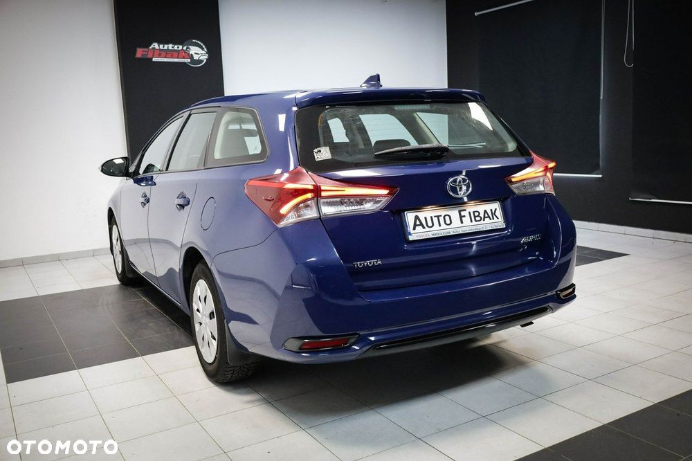 Toyota Auris - 8