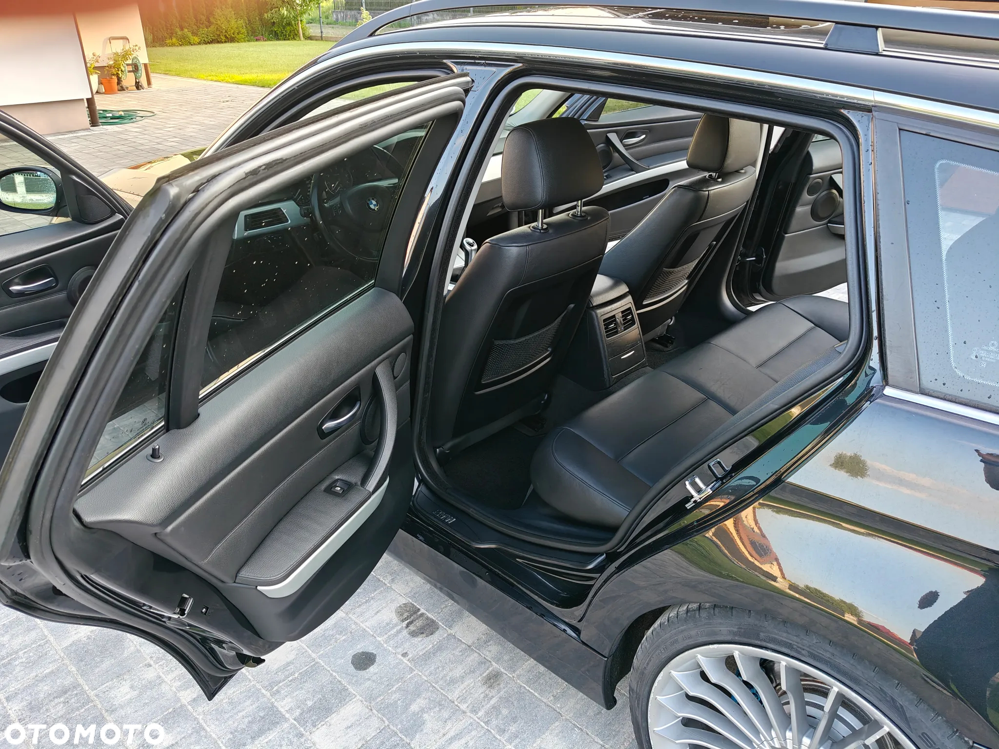 BMW Seria 3 325i - 17
