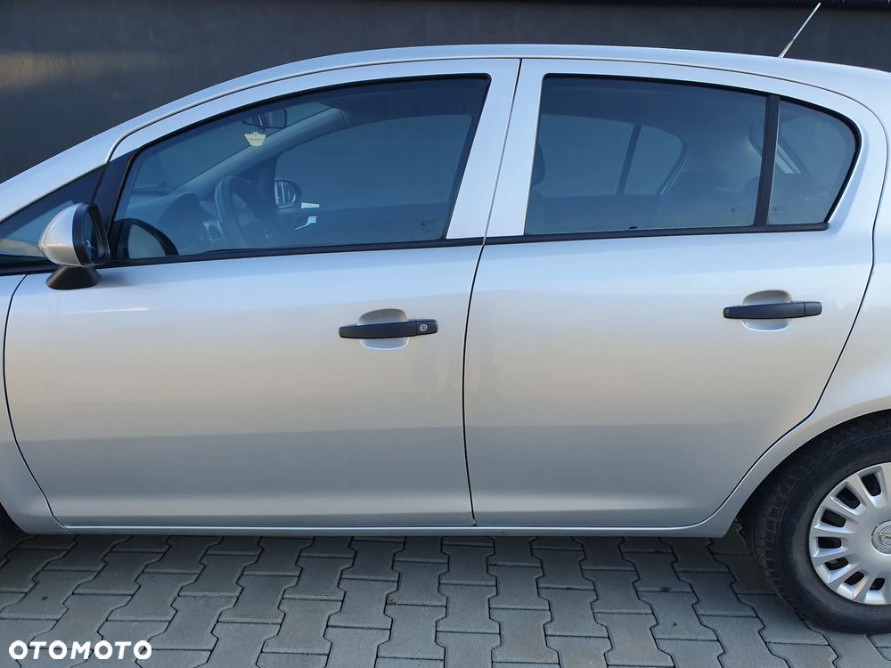 Opel Corsa 1.2 16V Enjoy - 8