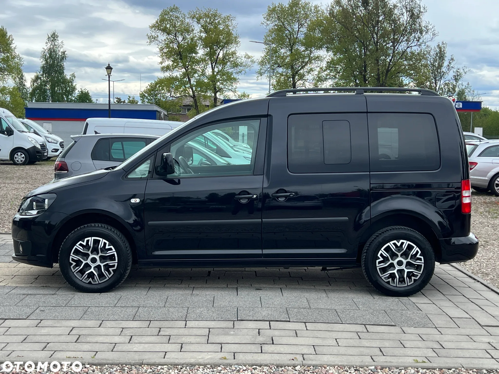 Volkswagen Caddy 1.6 TDI Comfortline BMT - 13