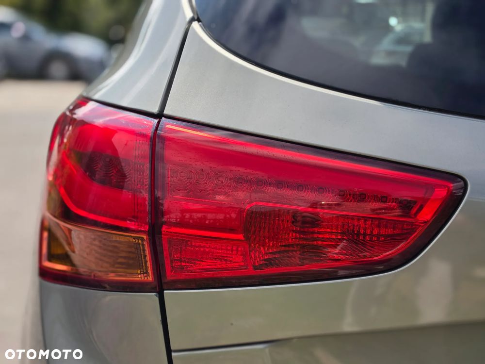 Kia Ceed - 10