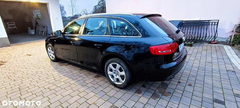 Audi A4 Avant 2.0 TDI - 11