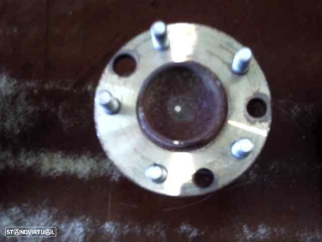 MANGA DE EIXO TRASEIRA ESQUERDA FORD MONDEO III 2.0 16V TDDI / TDCI 115CV 1998CC - 1