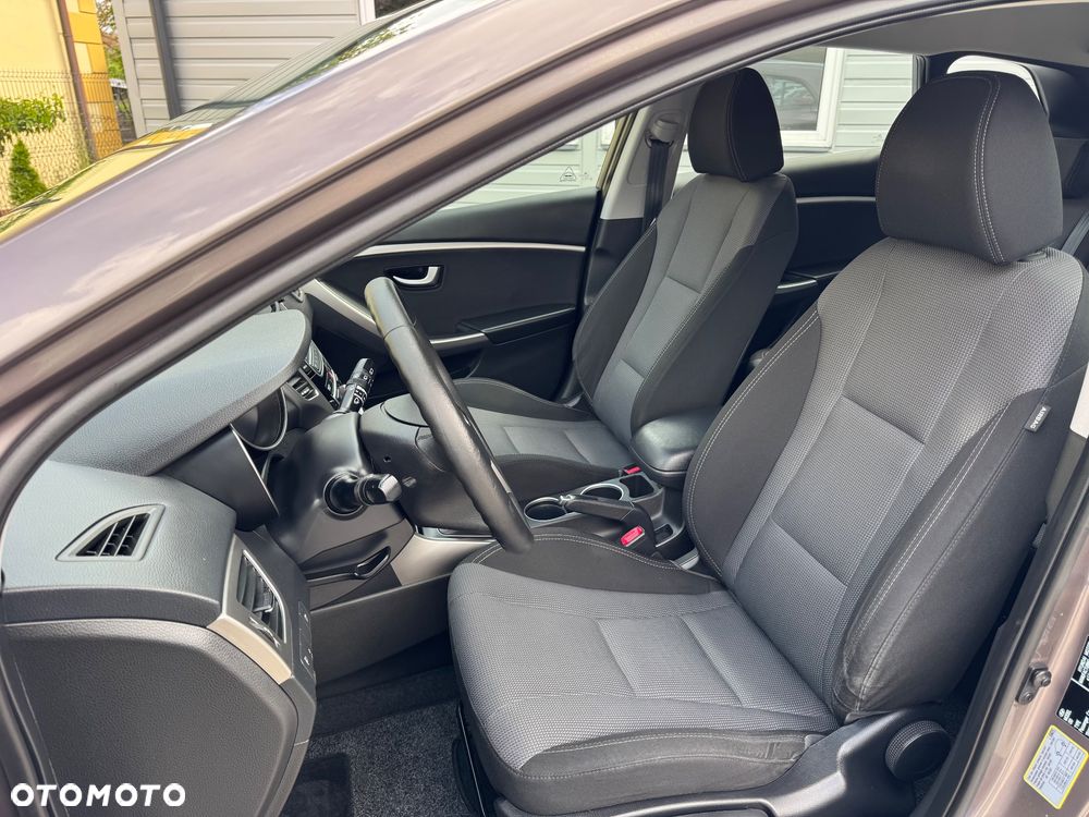 Hyundai i30 1.6 GDI Premium - 19