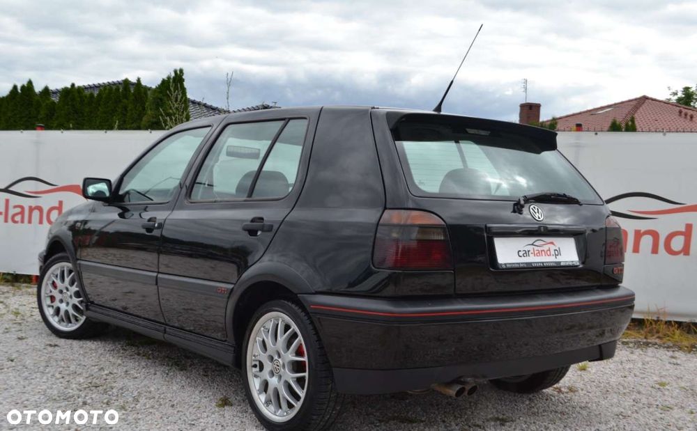 Volkswagen Golf - 11