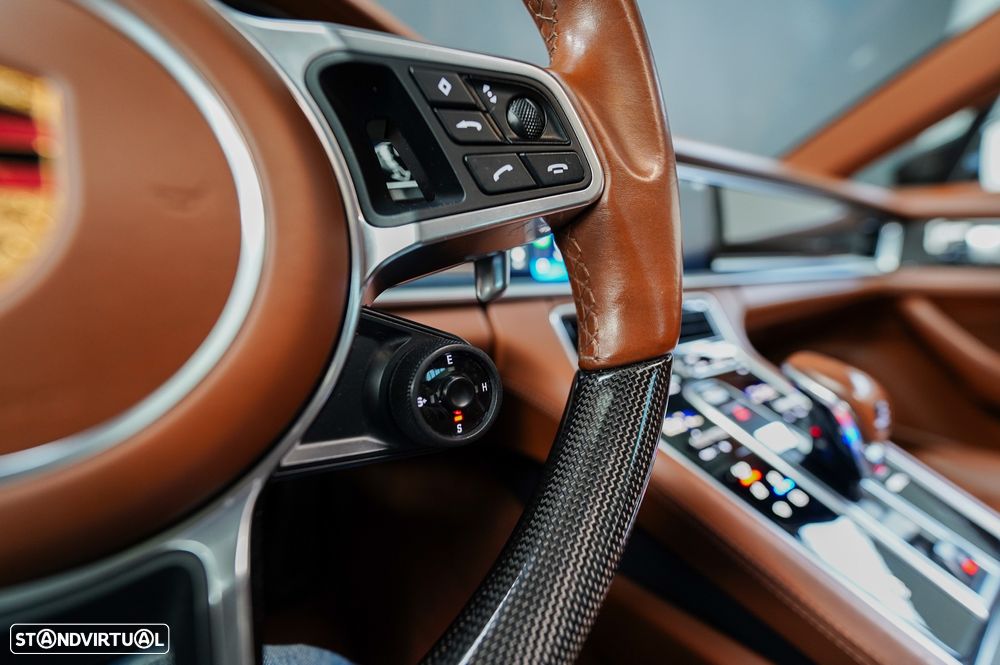 Porsche Panamera Sport Turismo 4 E-Hybrid - 38