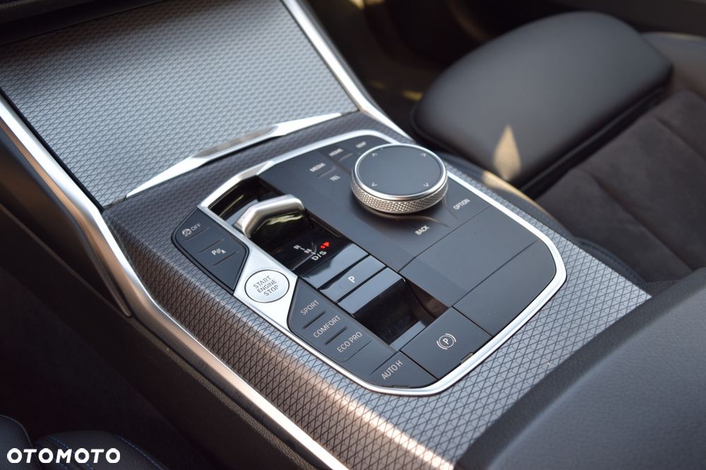 BMW Seria 3 320d xDrive M Sport sport - 16