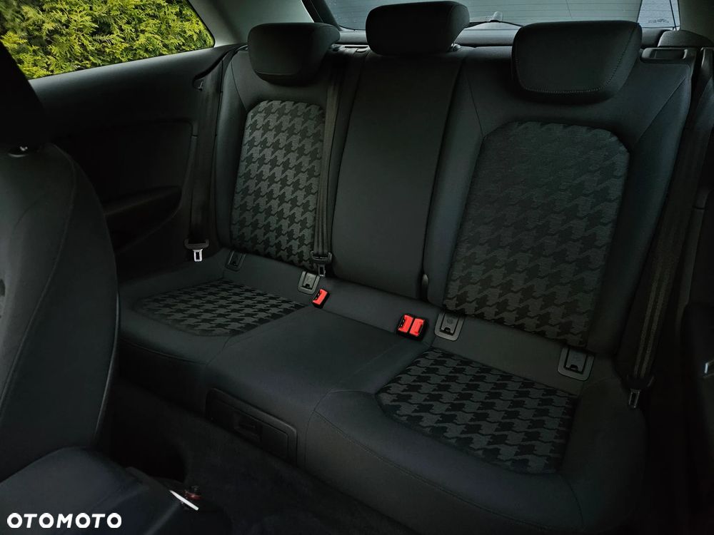 Audi A3 3-drzwiowe 1.6 TDI Attraction - 27