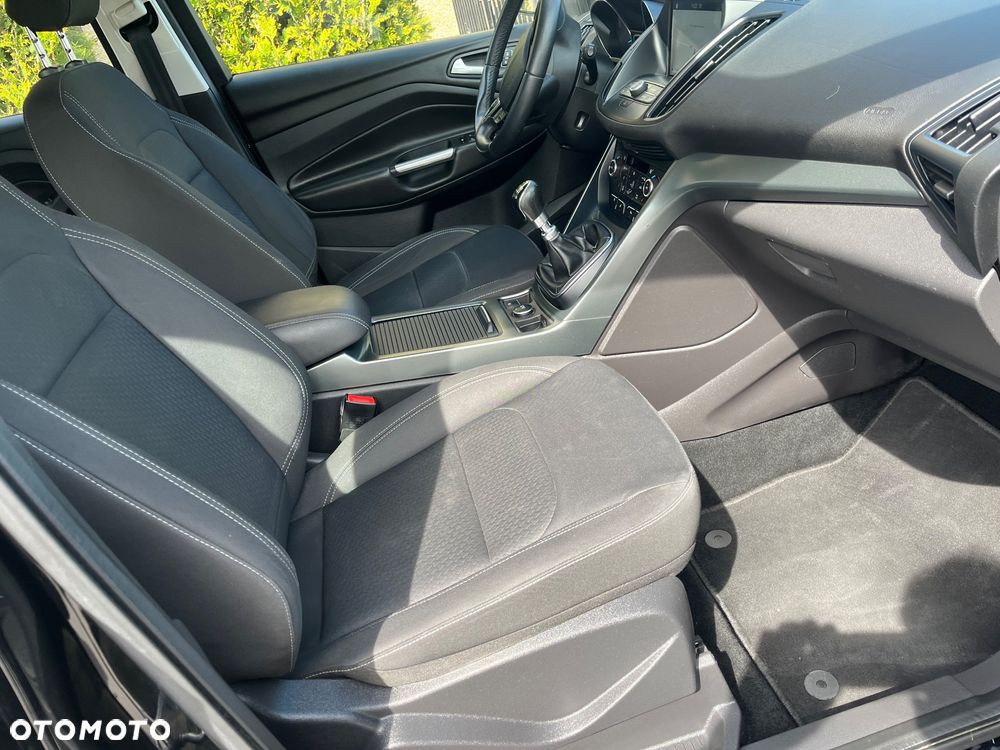Ford Kuga 1.5 EcoBoost 2x4 Cool & Connect - 5