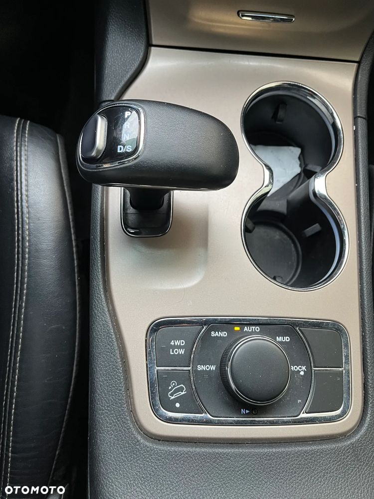 Jeep Grand Cherokee - 39