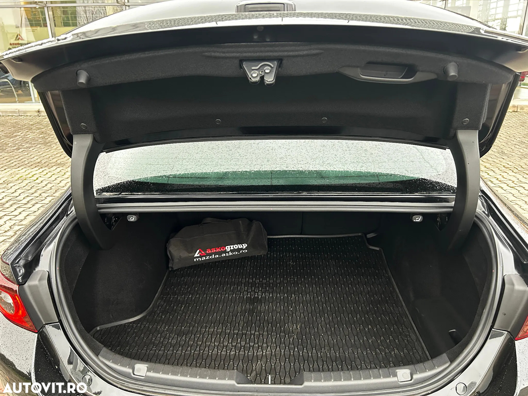 Mazda 3 - 9