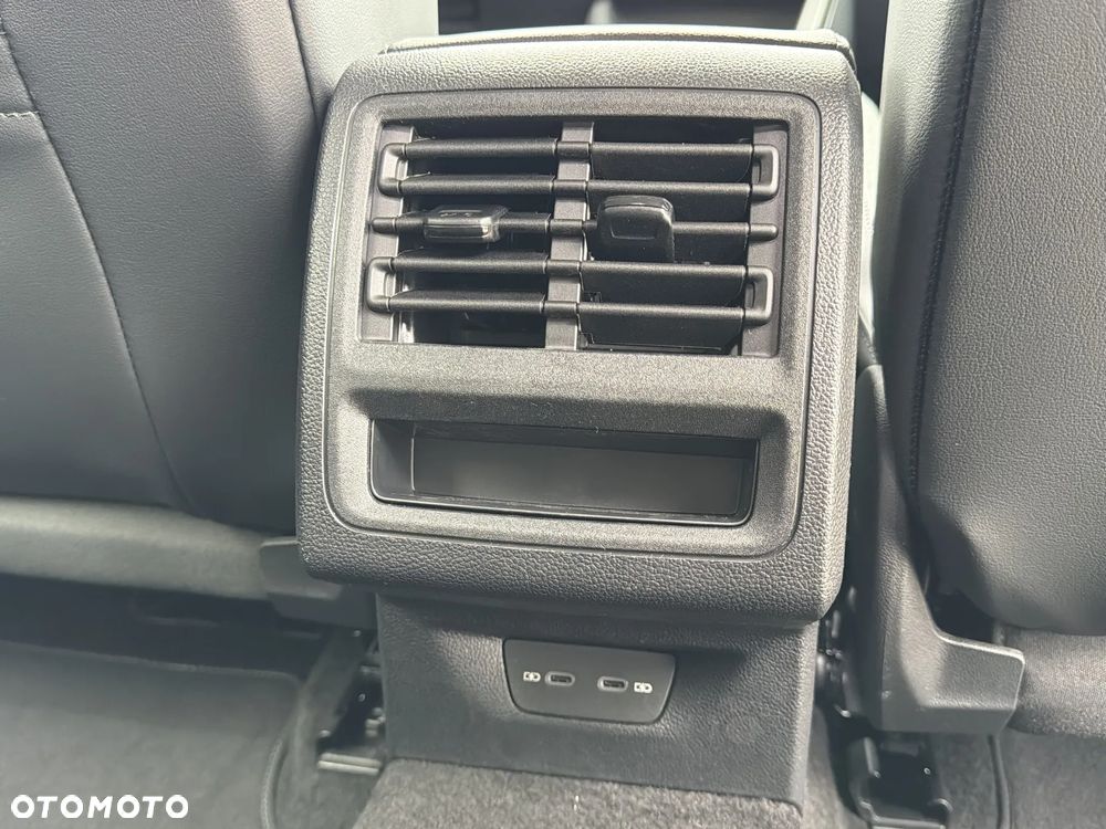 Volkswagen Golf 1.5 eTSI mHEV Life Plus DSG - 20