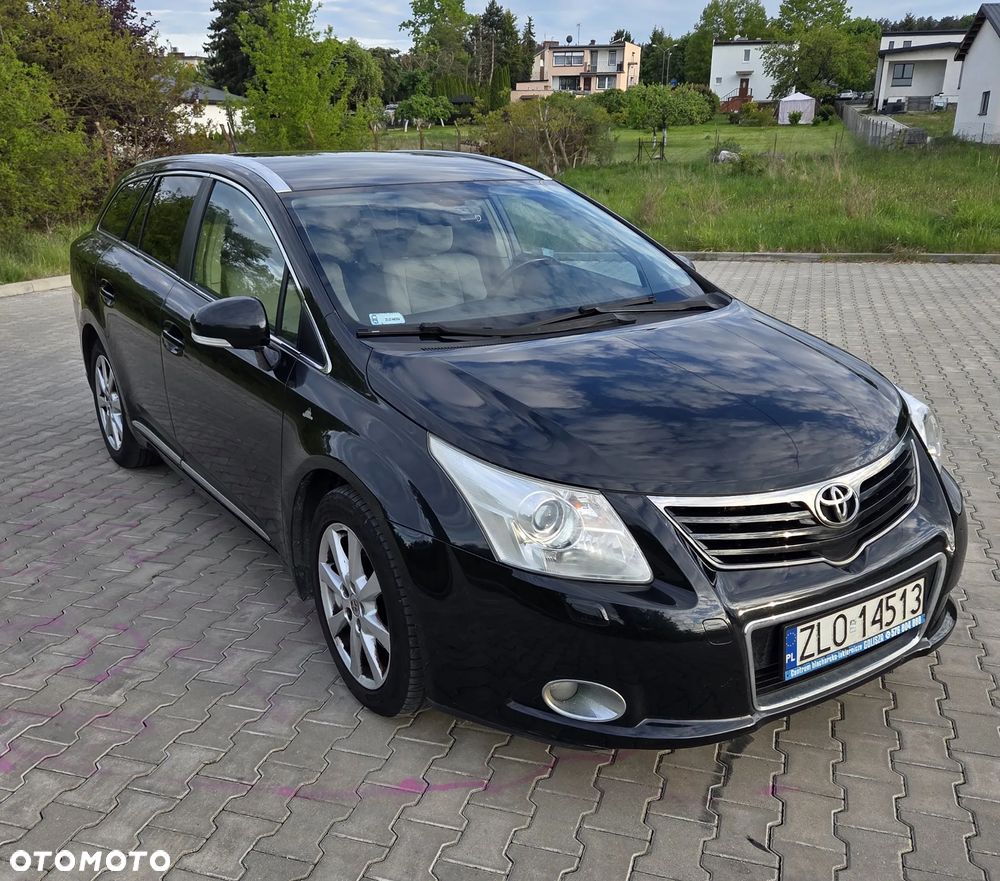 Toyota Avensis 2.0 D-4D Sol - 2
