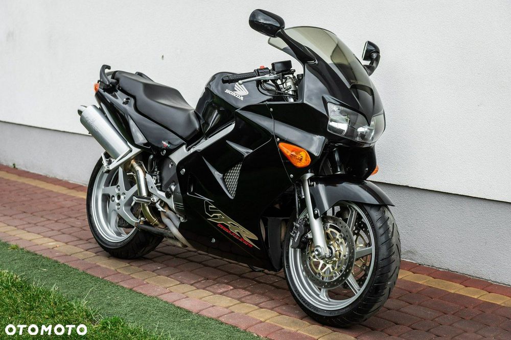 Honda VFR - 1