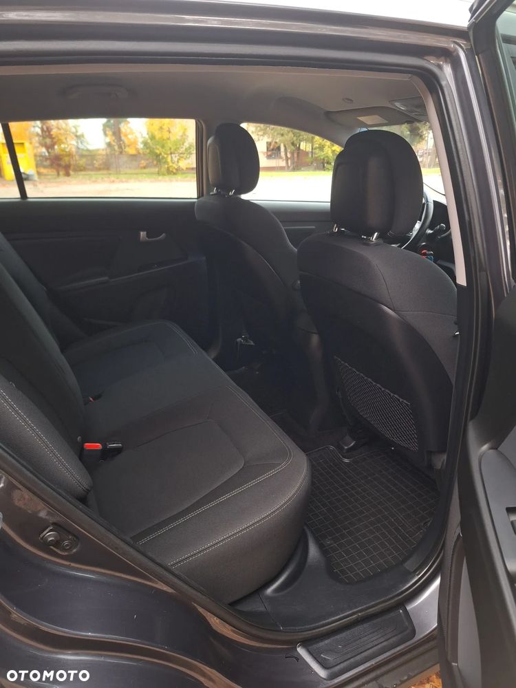 Kia Sportage 1.7 CRDI 2WD ISG Spirit - 9