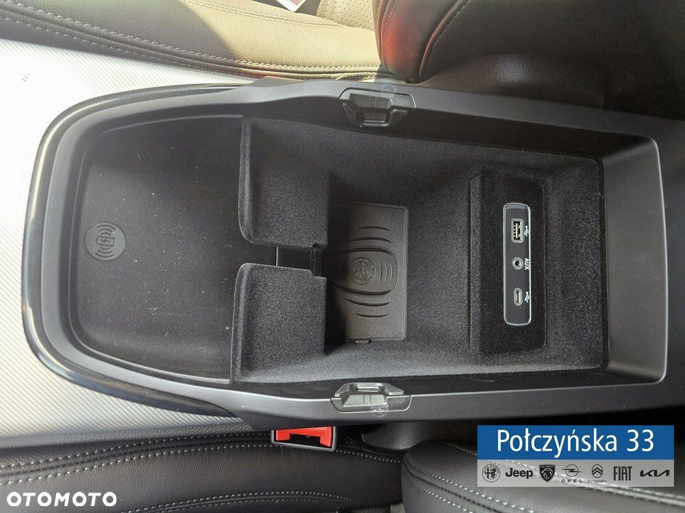 Alfa Romeo Stelvio - 28