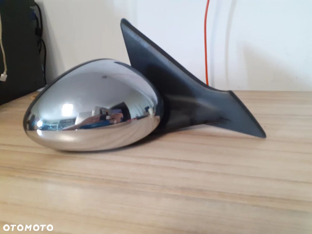 # LUSTERKO PRAWE 7 PIN ALFA ROMEO 147 CHROM - 1