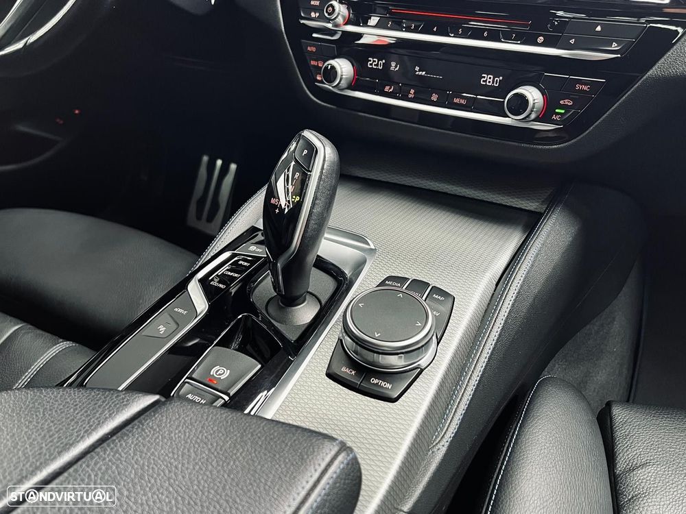 BMW 530 e iPerformance Pack M - 19