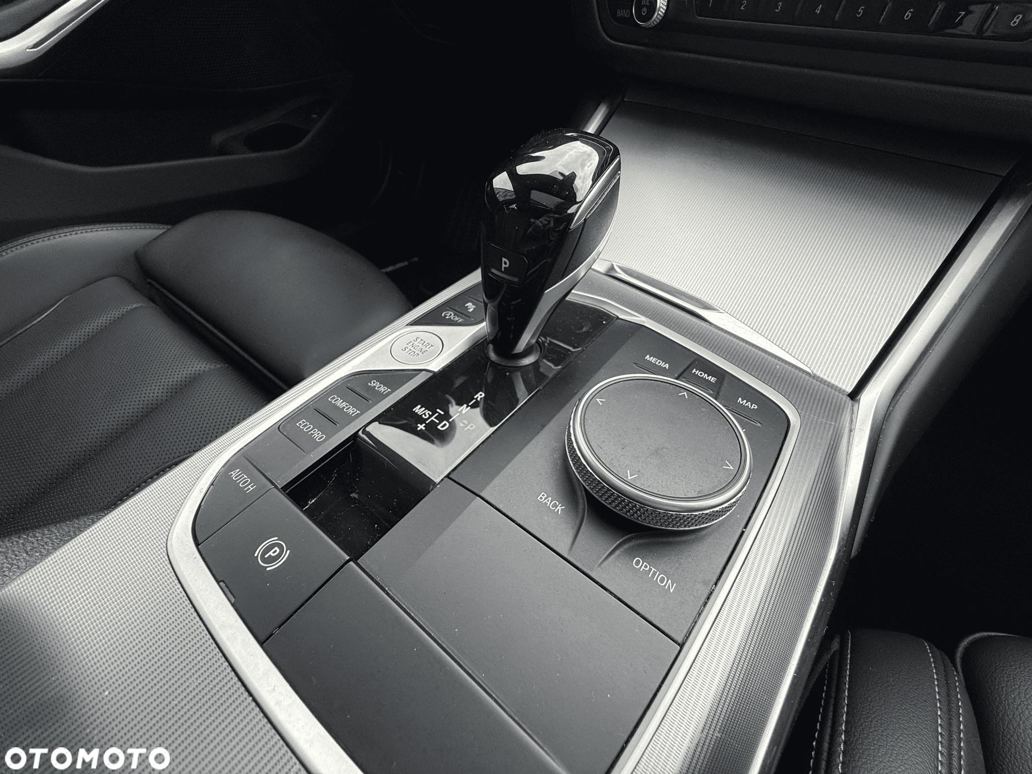 BMW Seria 3 330i Sport Line - 36