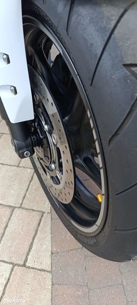 Yamaha FZ8 - 18