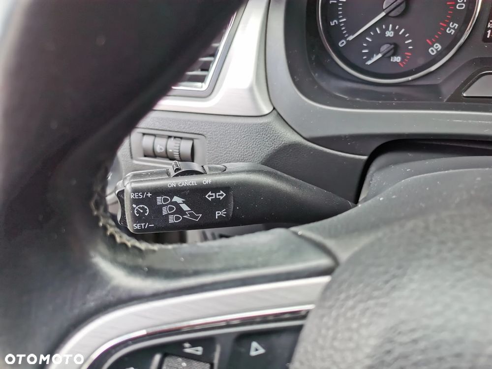 Skoda RAPID 1.6 TDI DPF Active Max DSG - 9