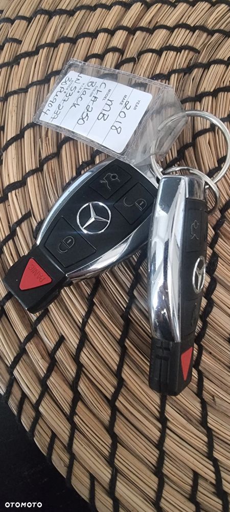 Mercedes-Benz CLA 250 4Matic 7G-DCT UrbanStyle Edition - 34