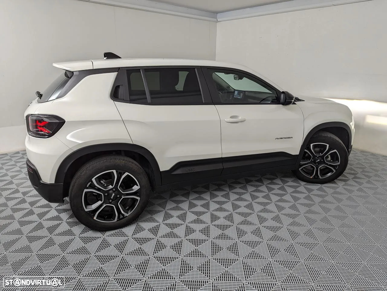 Jeep Avenger 1.2 GSE T3 Altitude - 6